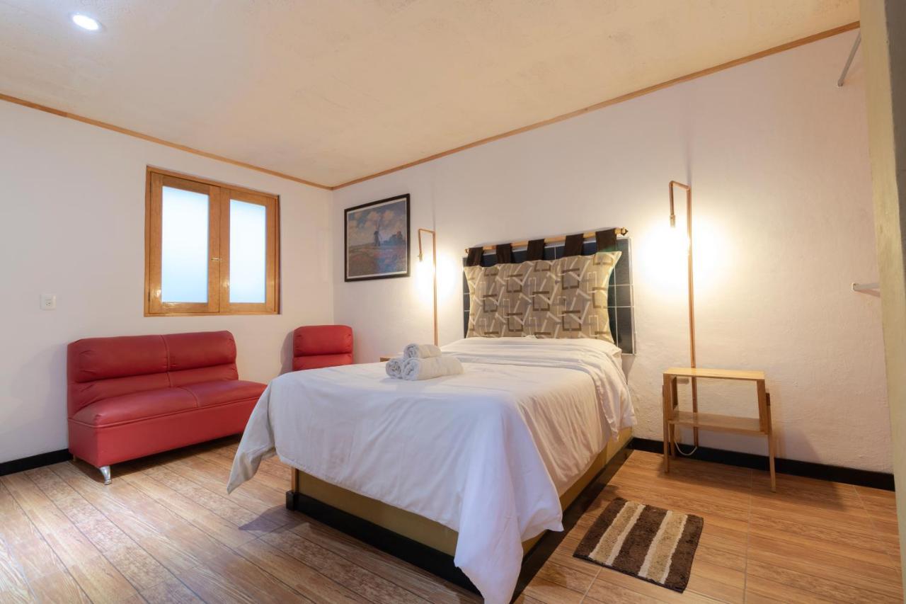 Pascual Inn Suites チョルーラ エクステリア 写真