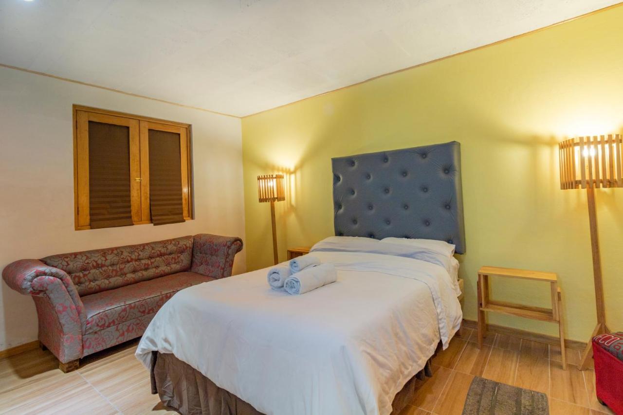 Pascual Inn Suites チョルーラ エクステリア 写真