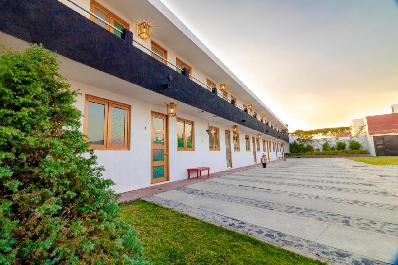 Pascual Inn Suites チョルーラ エクステリア 写真